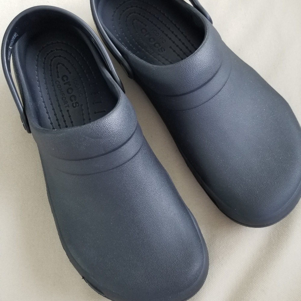 EUC- Men's Iconic Crocs